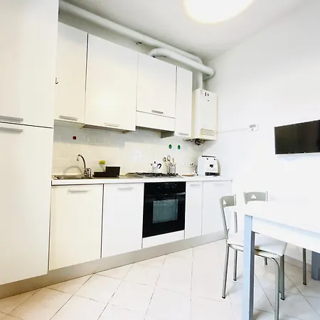 Center Equipped In The Heart Navigli District Apartment *