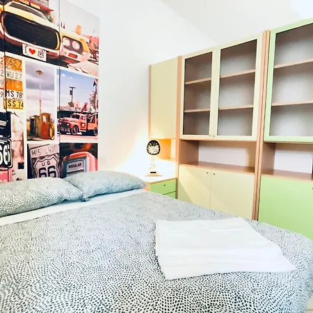 Center Equipped In The Heart Navigli District Apartament Mediolan
