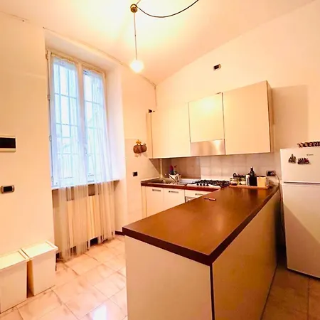 Apartament Center Equipped In The Heart Navigli District Mediolan
