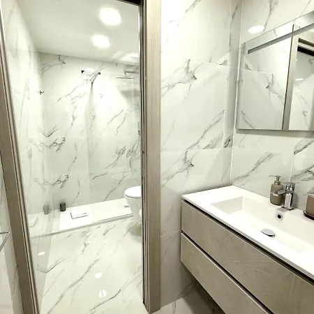 Apartment 5 Minuti Duomo - Metro M4 Argonne - Linate Airport Milan