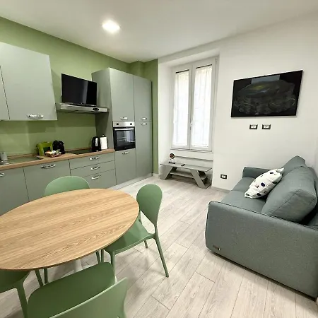 Apartment 5 Minuti Duomo - Metro M4 Argonne - Linate Airport Milan