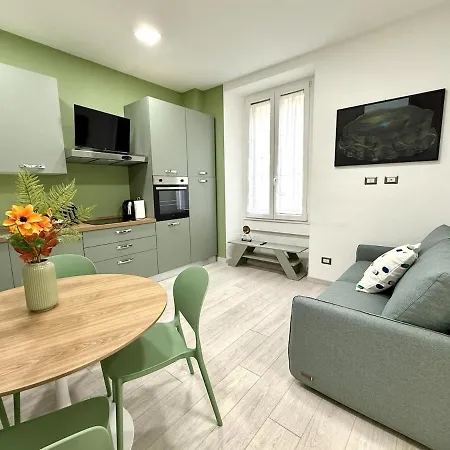 Apartment 5 Minuti Duomo - Metro M4 Argonne - Linate Airport Milan