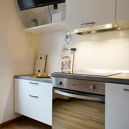 5min Da Stazione Apartament