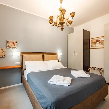 Charming Modern Near The Heart Of דירה *