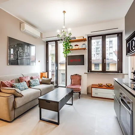 Charming Modern Near The Heart Of דירה *