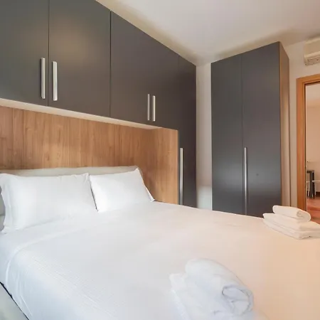 I Host - Trivulziana 3 Apartament Mediolan