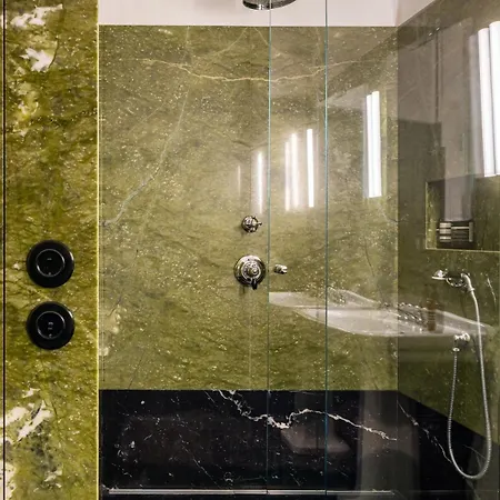 شقة Elegant 1920s Apartment, Refined & *