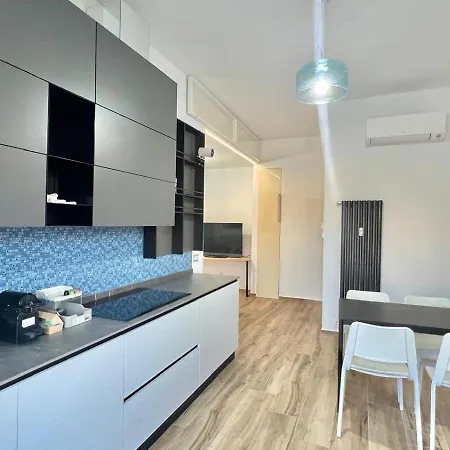 Torelli Home, Moderno E Confortevole, Nel Cuore Della Citta Di Milano, Con Balcone Vista Porta Garibaldi Milán