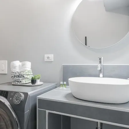 Easylife - - Napo Torriani 1 E - *