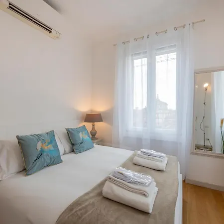 Royal - Centro Cadorna Apartament Mediolan