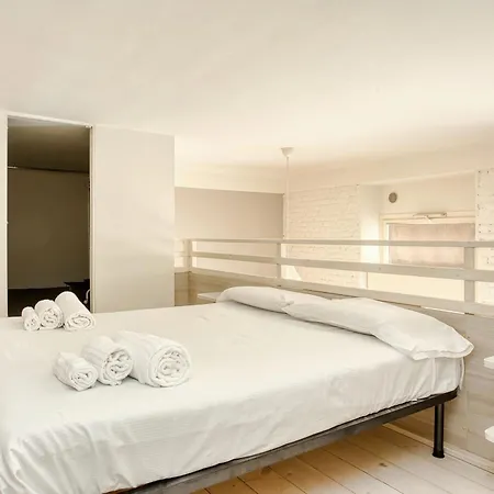 Modern Loft Near Bosco Verticale