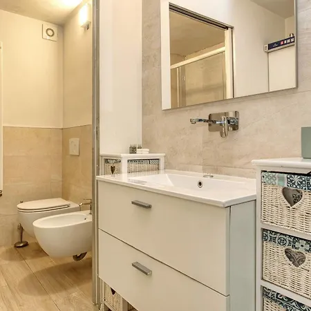 Appartement Modern Loft Near Bosco Verticale Milaan