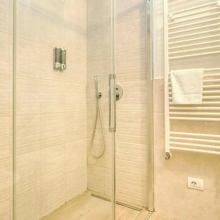 Modern Loft Near Bosco Verticale Milaan