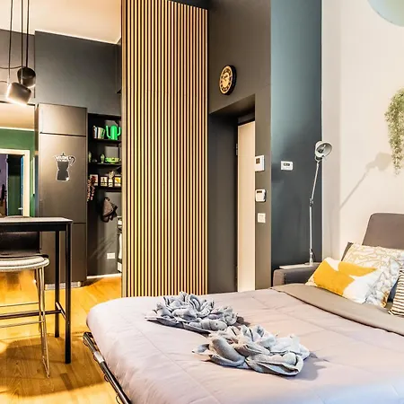 Goldoni House - Duomo 2 K M - Porta Venezia - Linate Lejlighed