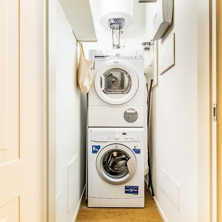 Goldoni House - Duomo 2 K M - Porta Venezia - Linate Milano