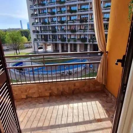 לינה וארוחת בוקר Real Estate Dream