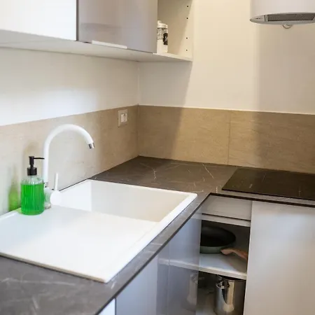 Un Nido Nel Cuore Di - De Angeli * Milan