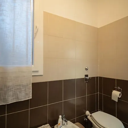 Un Nido Nel Cuore Di - De Angeli Milan