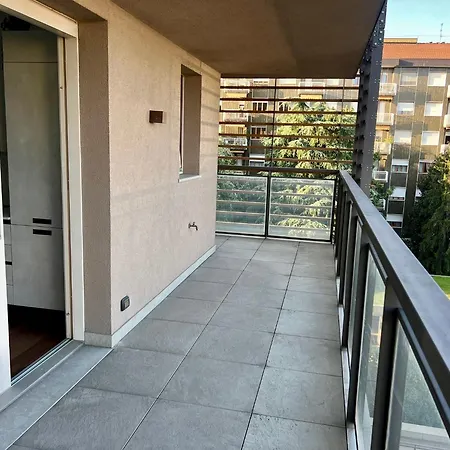 아파트 Giax Tower Premium Modern Milanese Flat With Gym Pool View & Box *