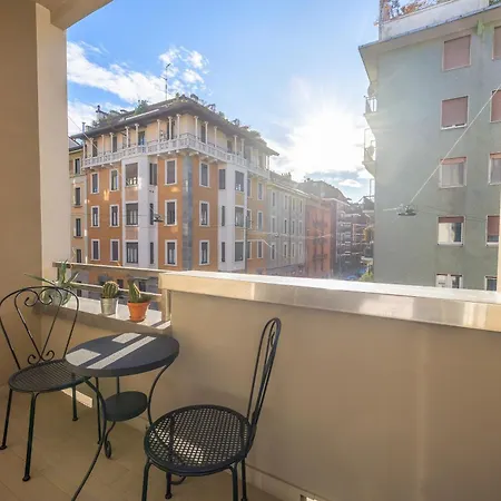 Tra Citylife E Corso Vercelli, Apartment *