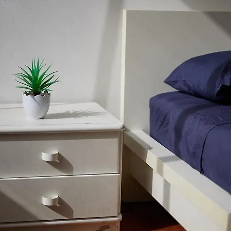 Corso Garibaldi Shopping Center, Art E Shopping Apartment *