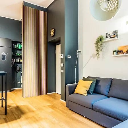 Goldoni House - Duomo 2 K M - Porta Venezia - Linate *