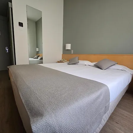 Mokinba Sant'ambroeus Hotell