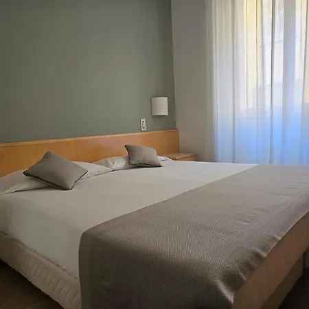 Mokinba Sant'ambroeus Hotell