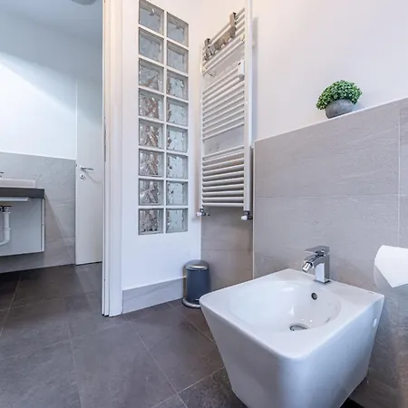 Sant' Ambrogio Flat Διαμέρισμα