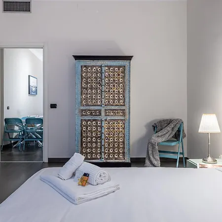 Sant' Ambrogio Flat Appartement