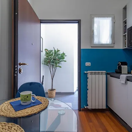 Stradivarius House - Carozzi Mailand