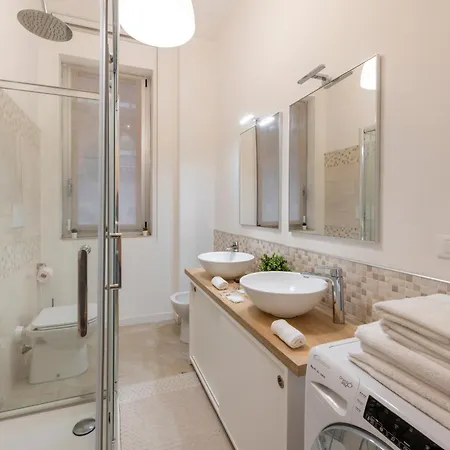 Longhena, 7 - Total White Apartment