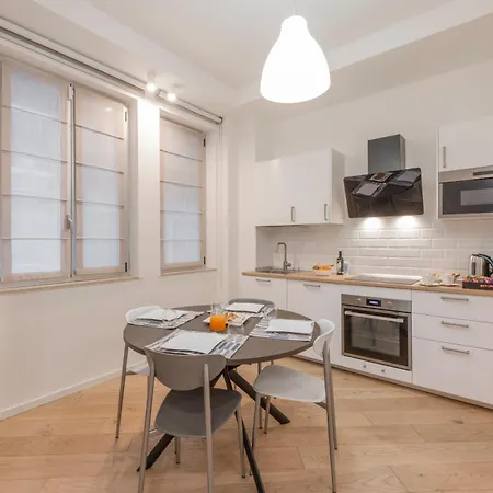 Longhena, 7 - Total White Apartment *