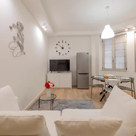 Longhena, 7 - Total White *