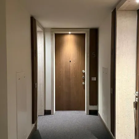 Ando's Boutique Garden