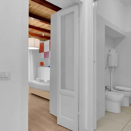 The House Of Via Muratori 6