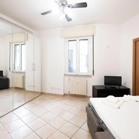 Magnifico Loft In Zona Udine M2 아파트 밀라노