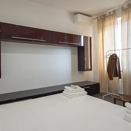 San Siro - Modern & Stylish 3 Bedroom With 2 Balconies Lotto Mm1-mm5 By Rentopolis