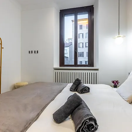 Station, Luxury & Modern With Comfort! Milão