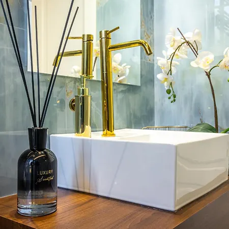 Station, Luxury & Modern With Comfort! Apartamento *