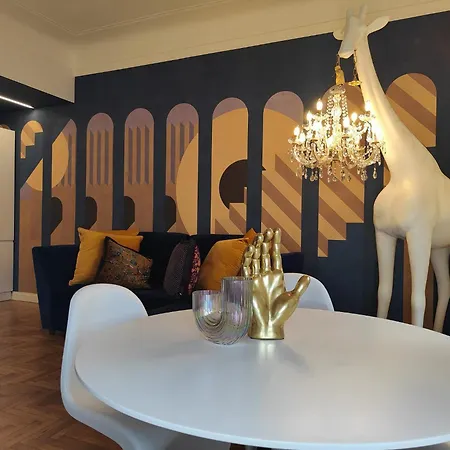 Apartmán 9 Guests 2 Together 2 And 3 Floor With, 4 Bedrooms, 4 Baths In Downtown With Ac, Wifi And Subway M1 M2 Airport Connected *