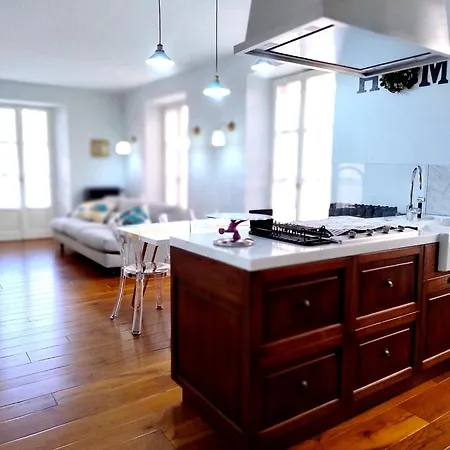 Hbhall Duomo アパート