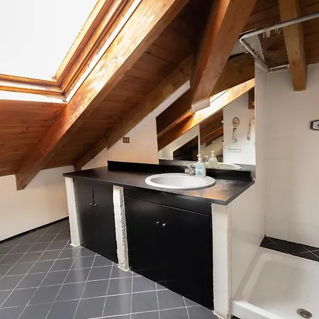 Lovely Attic 公寓 *