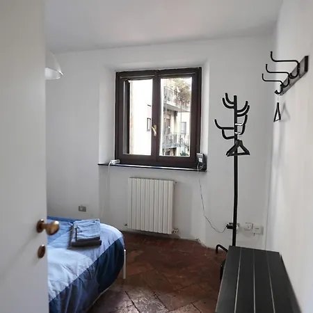 Very Vintage Milanese