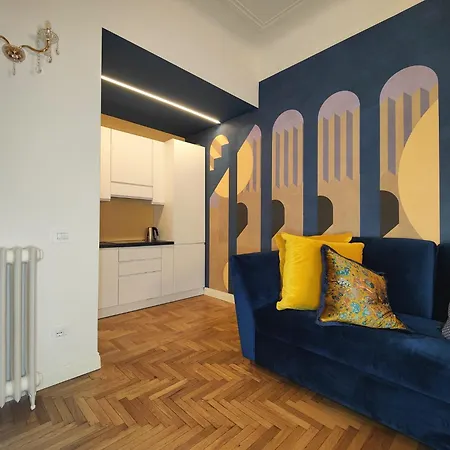 9 Guests 2 Together 2 And 3 Floor With, 4 Bedrooms, 4 Baths In Downtown With Ac, Wifi And Subway M1 M2 Airport Connected Apartmán