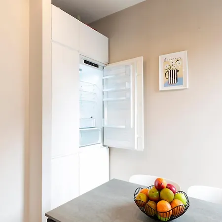 Arena Modern Apartman Milánó