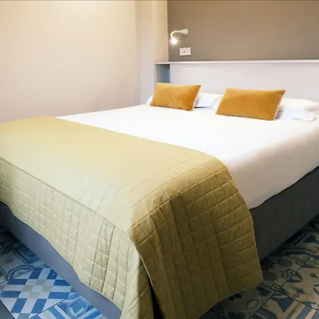 Comecasa Duomo Exclusive 2 Bedrooms Mailand