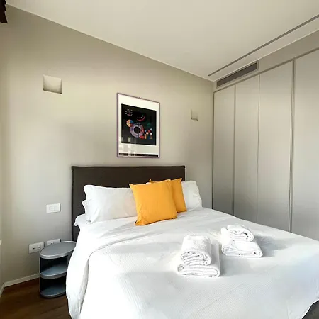 Duomo Center Art Living Apartment *