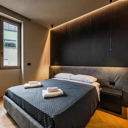 Luxury With View Steps From The Duomo