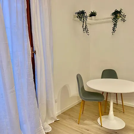 Apartman La Vivera Navigli Milánó